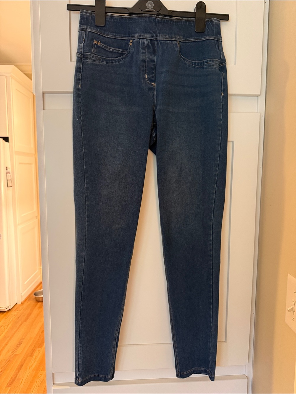 Women’s Dark Blue Stretch Skinny Jeans